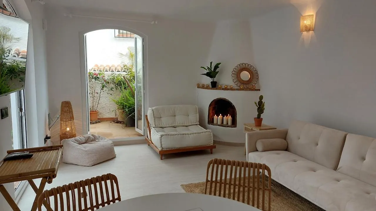 New Boho Home With Balcony, Private Garden And Communal Pool Nerja Spanyolország