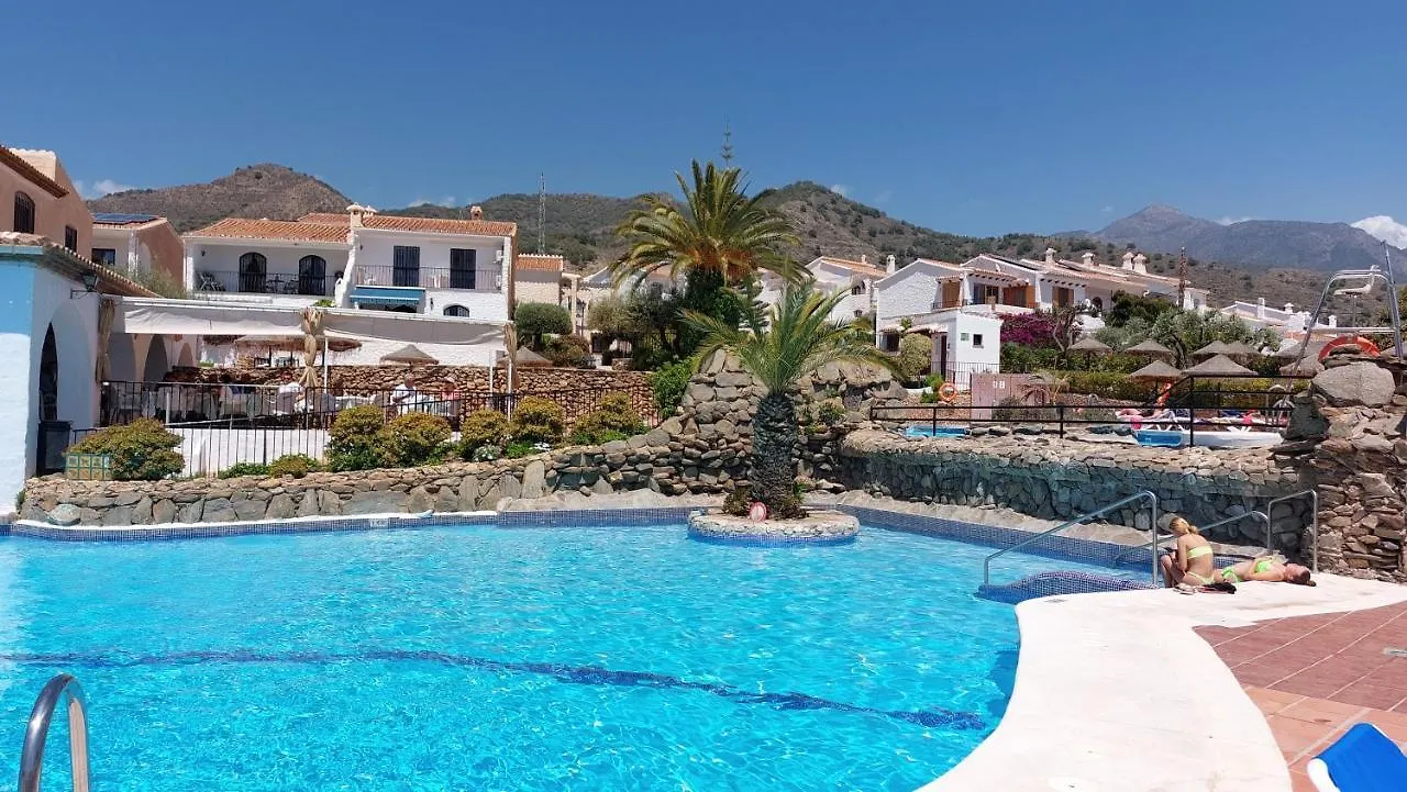 Nyaraló New Boho Home With Balcony, Private Garden And Communal Pool Nerja